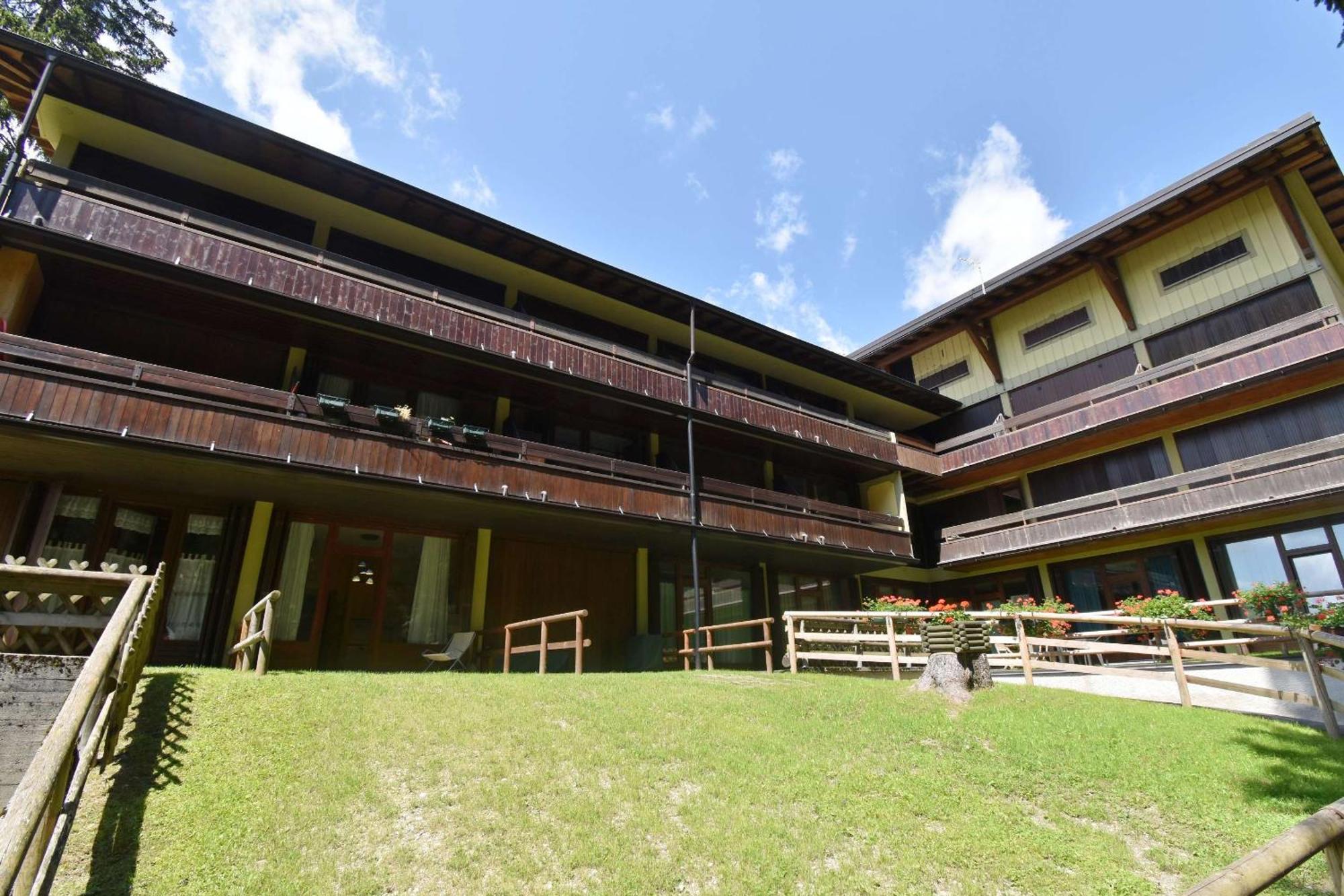 Residenza Silvana Madonna di Campiglio Exterior photo